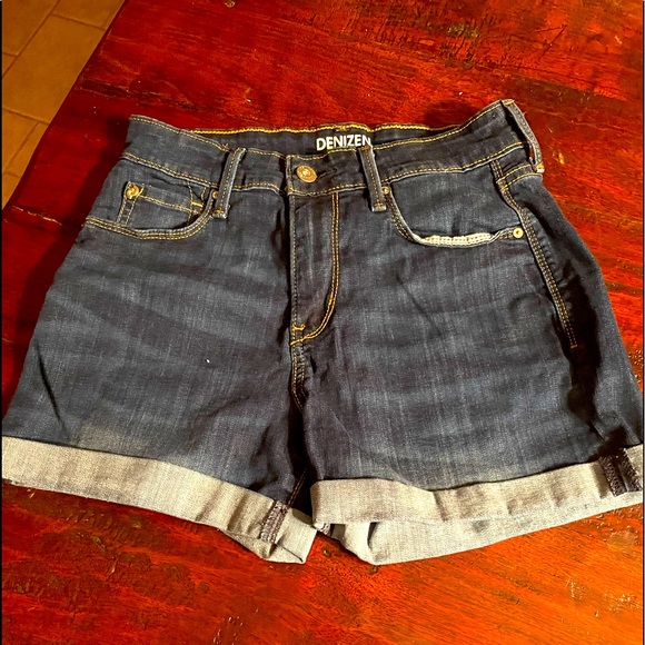 Women LEVI  DENIZEN jean shorts. High rise size 2. Waist 26. - Picture 1 of 5